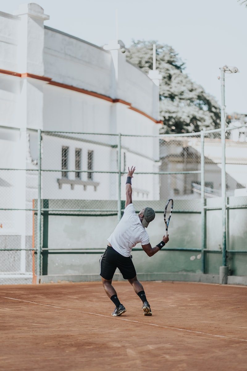 Tenis Servisi Atarken Dikkat Edilmesi Gerekenler